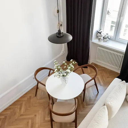 Wilcza With Mezzanine By Bookinghost *